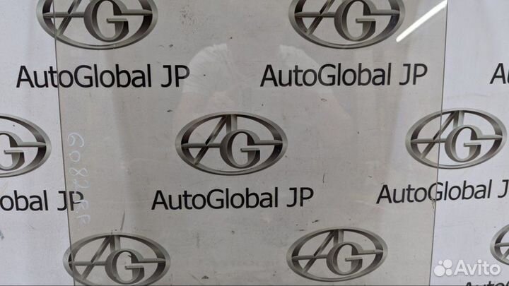 Стекло двери заднее правое Toyota Land Cruiser