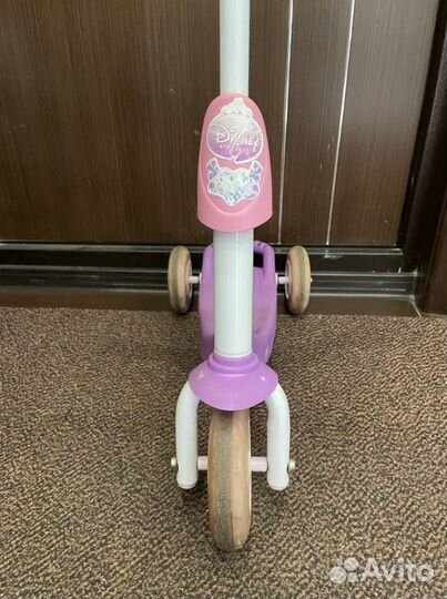 Самокат для девочки Disney отдам