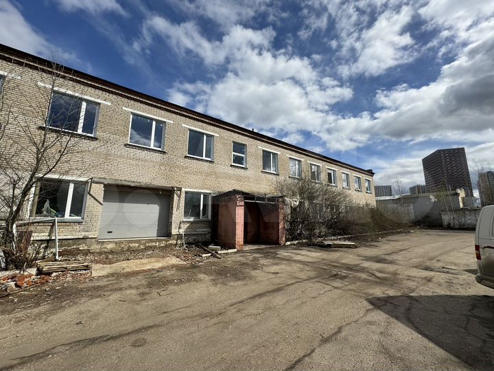 Склад, производство от 300 м² до 1000 м2