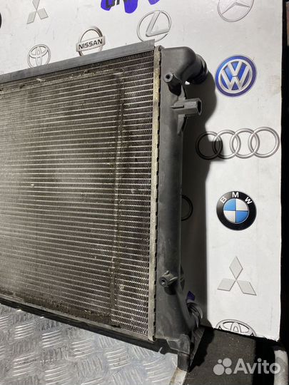 Радиатор охлаждения VAG Touran A3 Golf 5 Octavia