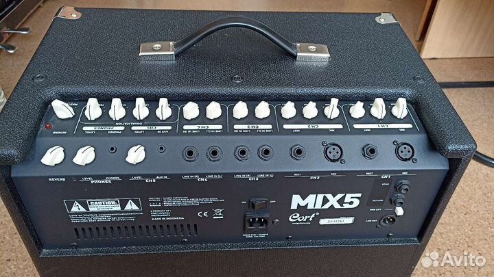 Комбоусилитель cort MIX5