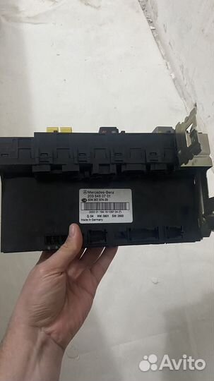 Блок предохранителей Sam задний w203