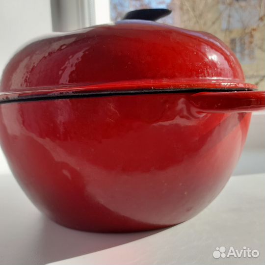 Чугунная кастрюля