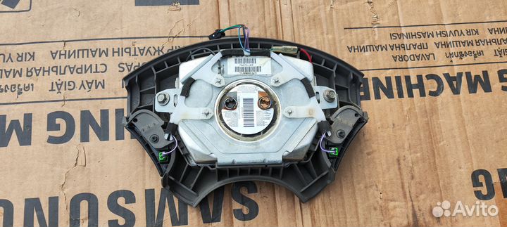 Пoдушкa бeзoпасноcти в руль Сhryslеr Vоyagеr RG 20