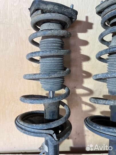 Амортизатор задний левый правый hyundai elantra XD