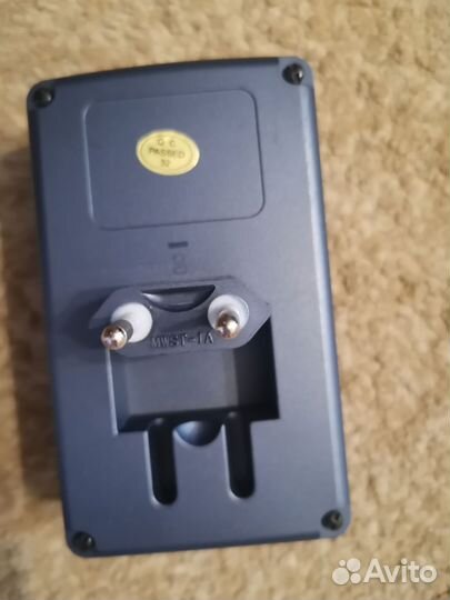 Зарядное устройство для пальчиковых аккумуляторов