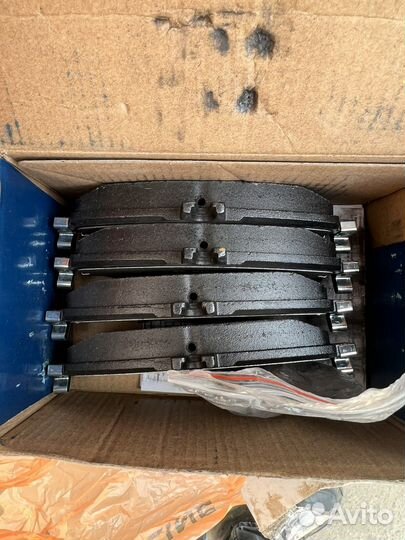 Комплект тормозных колодок Bosch