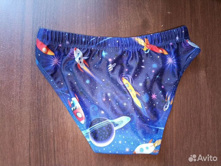 Шапочка для бассейна и плавки