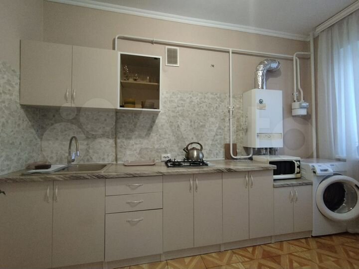 1-к. квартира, 50 м², 3/6 эт.