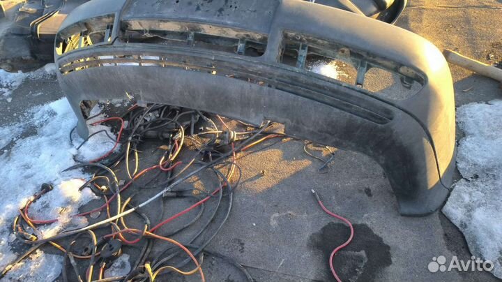 Передний бампер Audi A6C4 4A0807111J