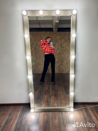 Гримерное зеркало в полный рост