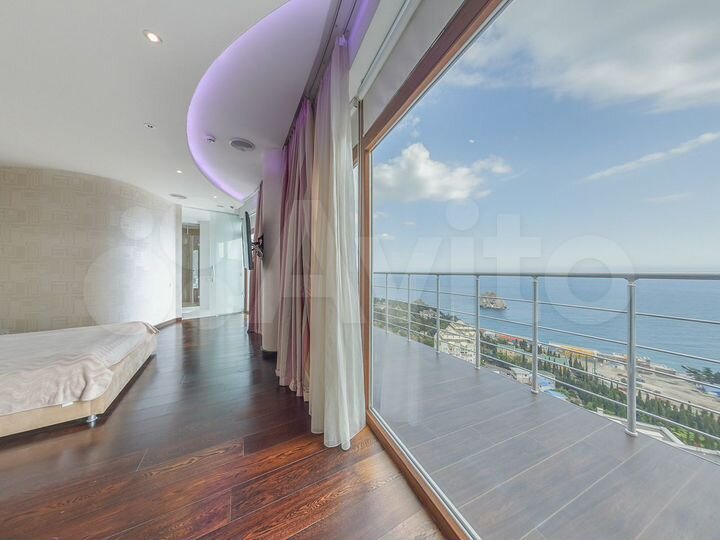 3-к. квартира, 250 м², 13/13 эт.