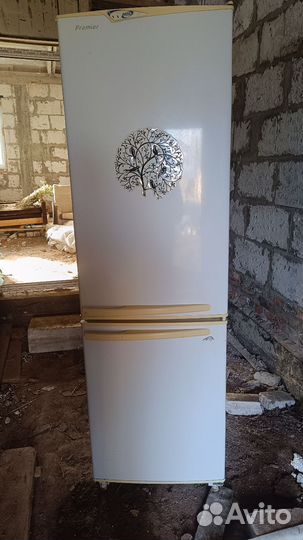 Холодильник бу pozis