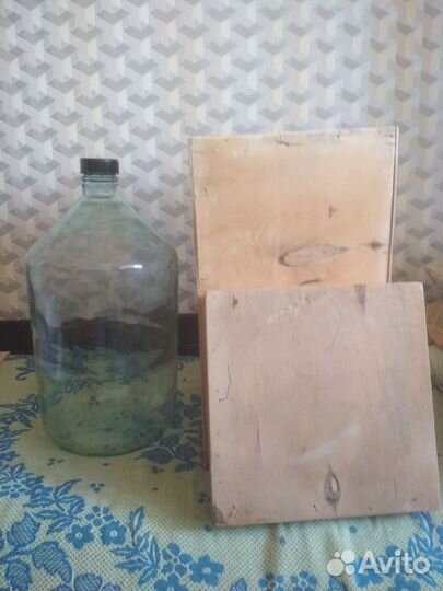 Бутылка стеклянная 20 литров, с коробкой