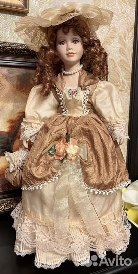 Кукла фарфоровая коллекционная
