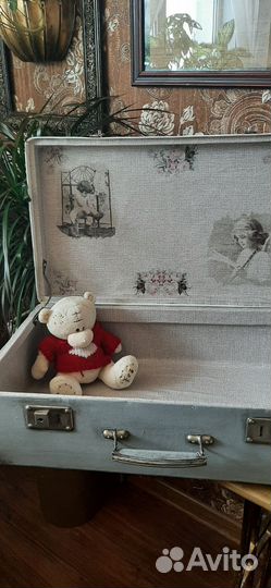 Винтажный чемодан