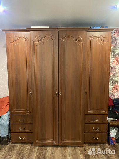 Шкаф. шифонер