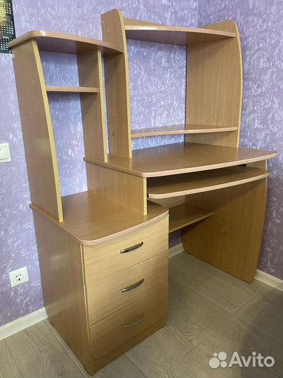 Компьютерный стол