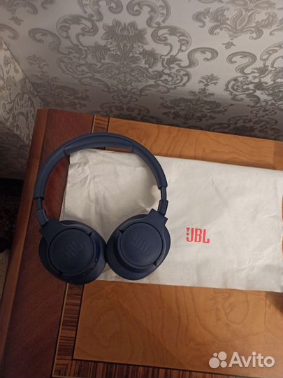 Беспроводные наушники jbl
