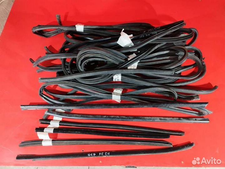 Уплотнительная резинка боковой двери Kia Cerato 2