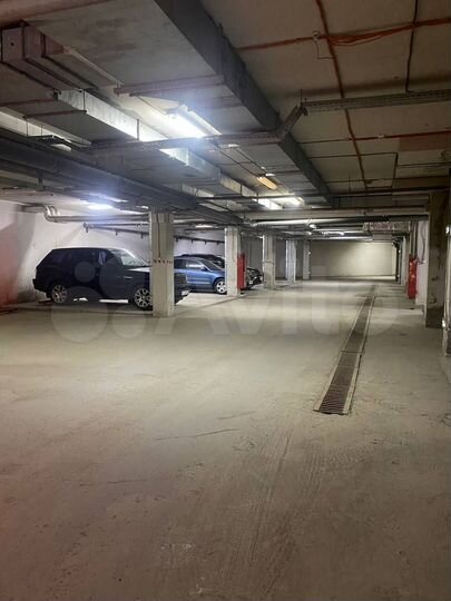 Машиноместо, 20 м²