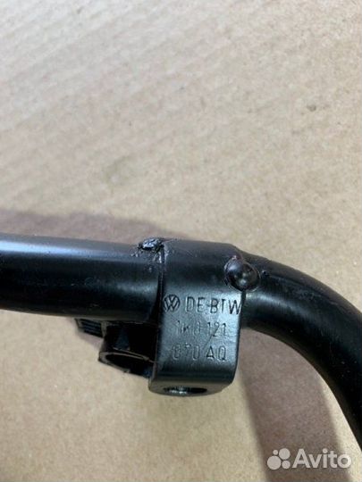 Патрубок системы охлаждения Volkswagen Passat B6