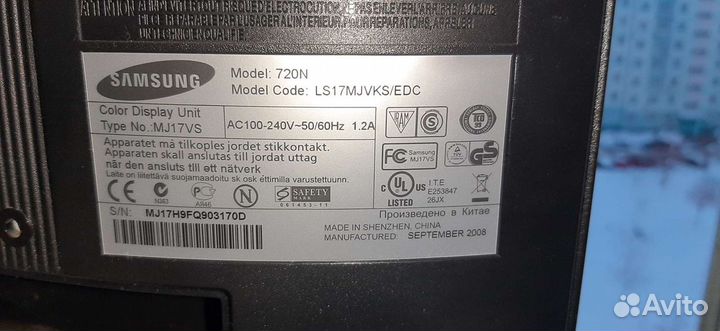 Монитор Samsung SyncMaster720n