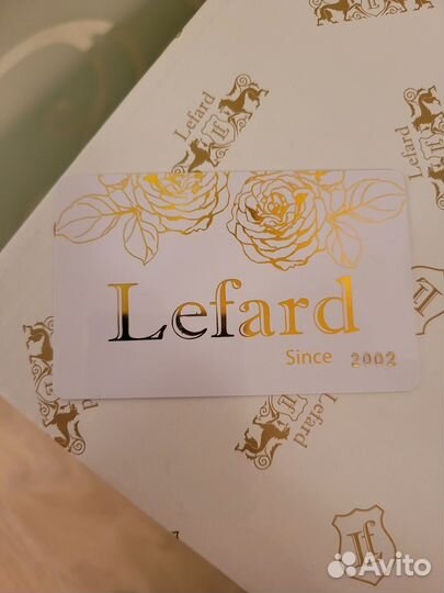 Статуэтка фарфор