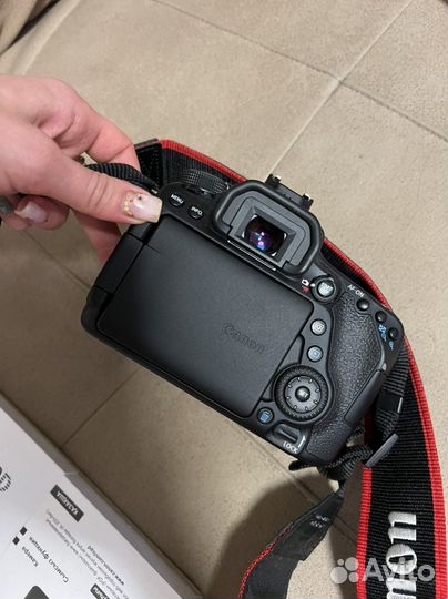 Зеркальный фотоаппарат canon EOS 80D