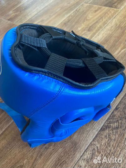 Боксерский шлем