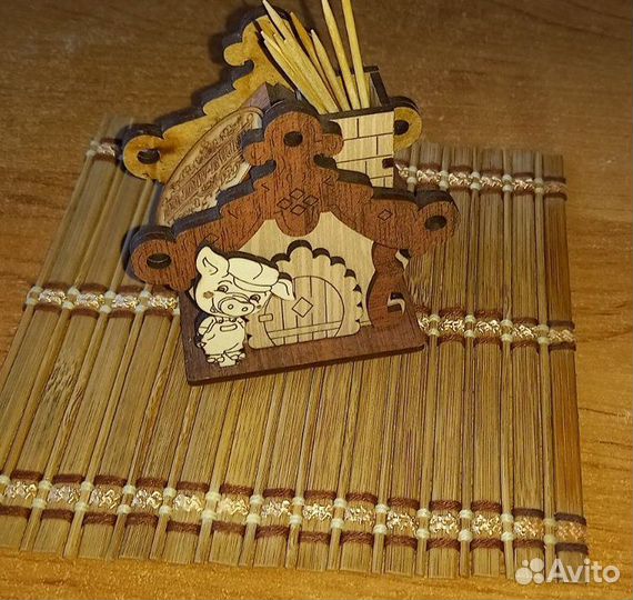 Домик для зубочисток