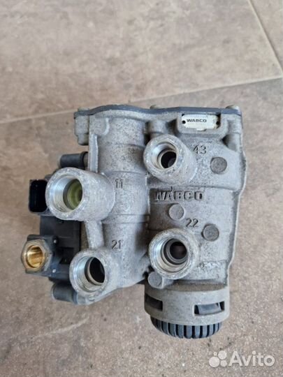 Кран управления тормозами прицепа Daf Xf 106