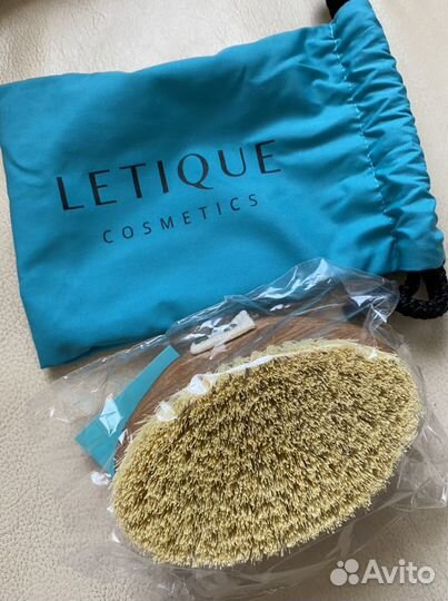 Щетка для сухого массажа letique