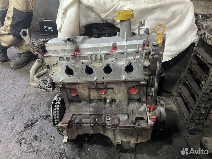 Renault Sandero Двигатель (Столб) 1.6