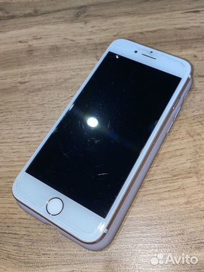 Телефон iPhone 7