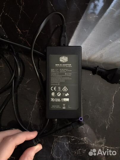 Зарядное устройство для ноутбука