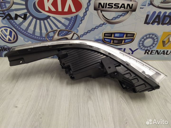 Фара hyundai solaris 2 Лев