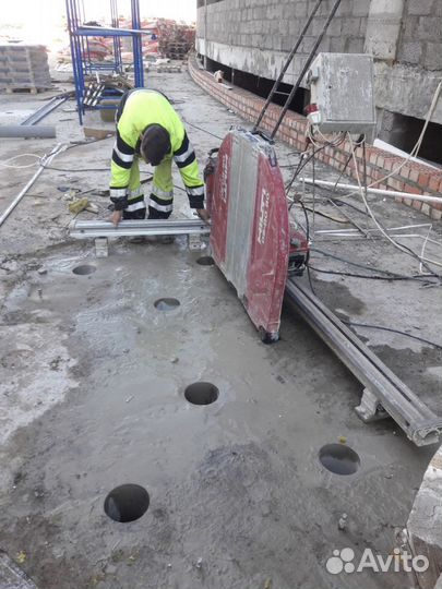 Алмазное сверление (бурение) отверстий