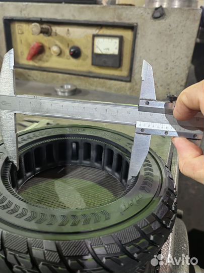 Литая мягкая покрышка 8/5х2(50-134)