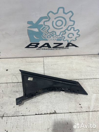 Накладка задней левой двери Ford Focus 3