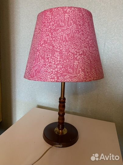 Лампа настольная