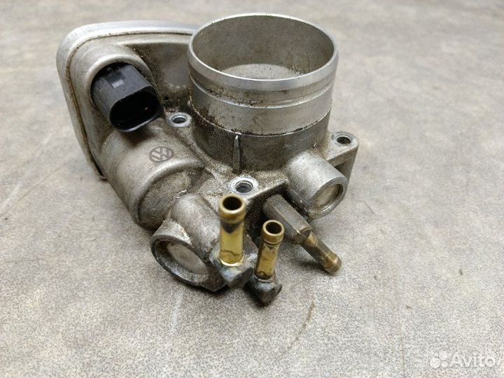 Дроссельная заслонка Volkswagen Golf 6 1.6 BSE AT