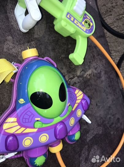 Детский водный пистолет