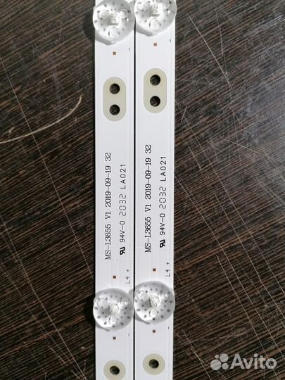 Телевизор Starwind SW-LED32BA201 на запчасти