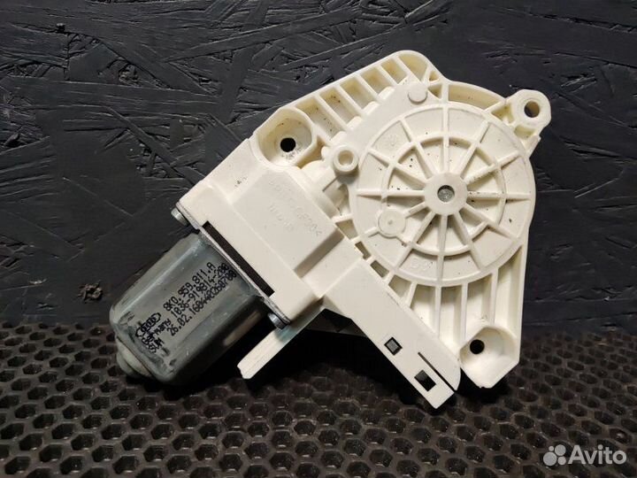 Мотор стеклоподъемника задний левый Audi A6 C7