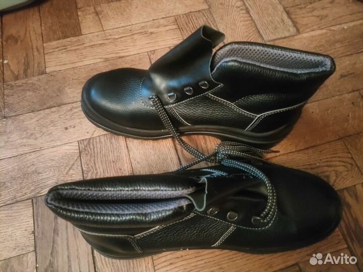Ботинки мужские 43 размер новые