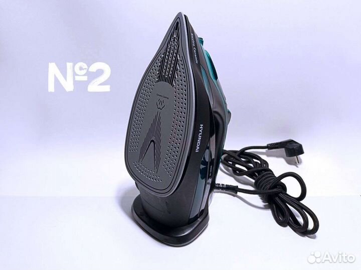 Утюг Hyundai H-SI01221 черный