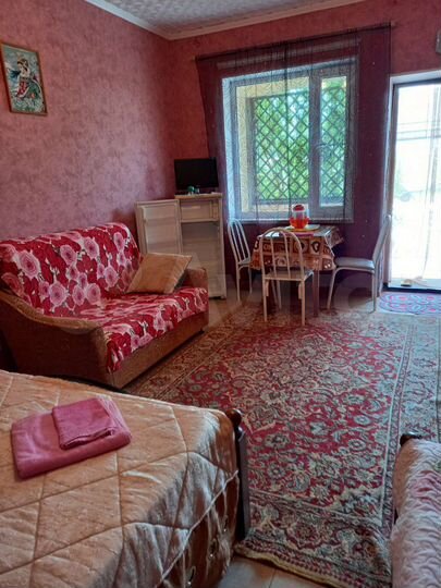 Комната 25 м² в 1-к., 1/2 эт.