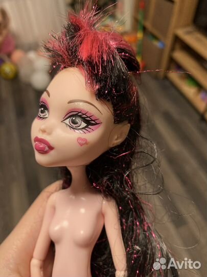 Кукла монстер хай дракулаура