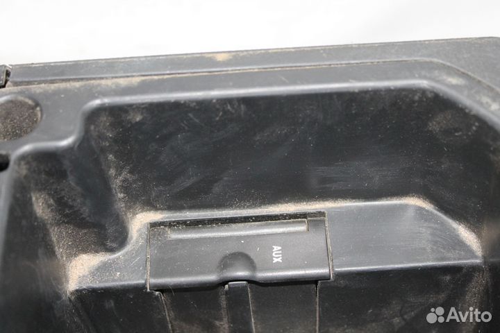 Chevrolet Cruze J300 Подлокотник